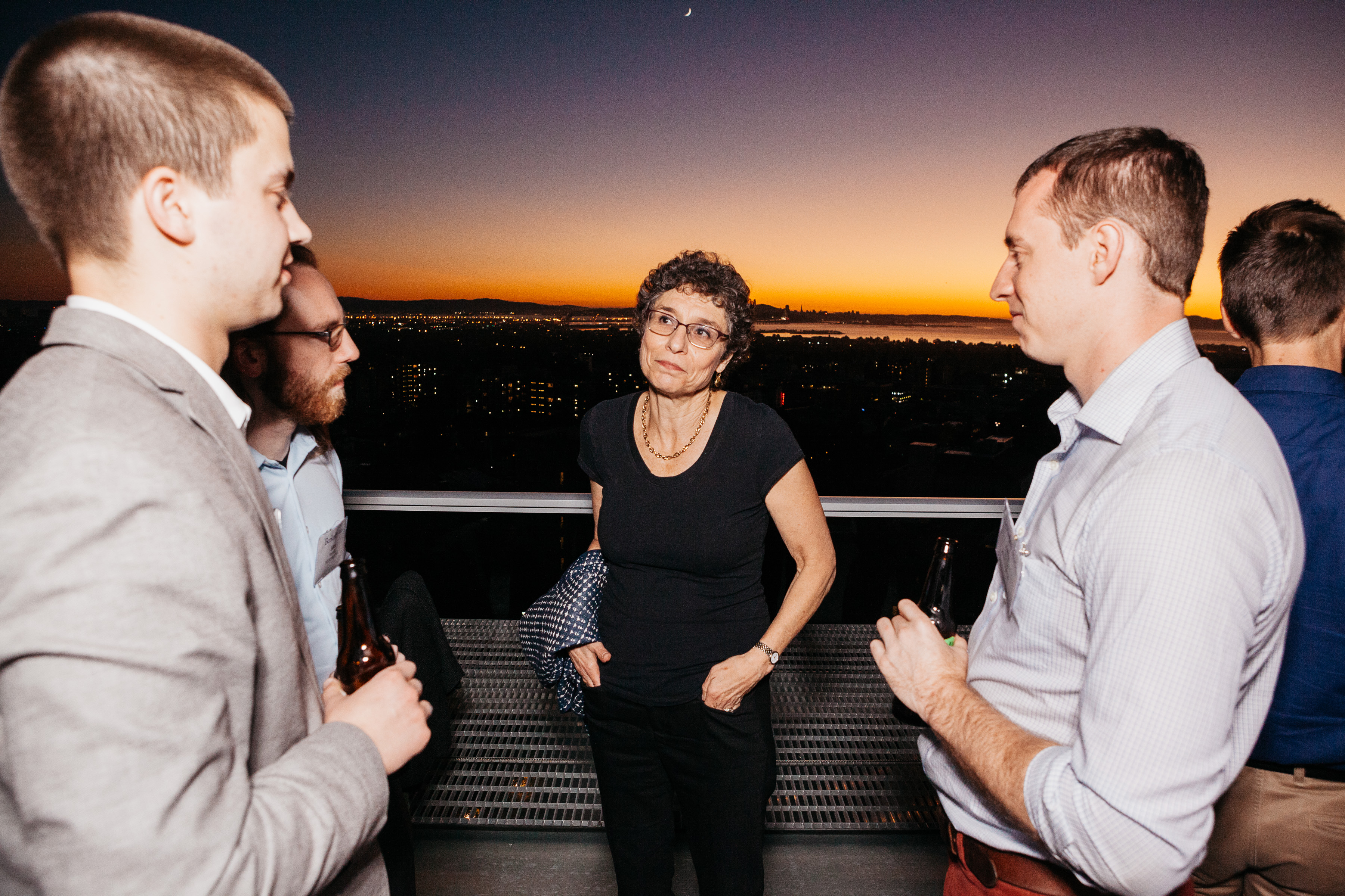 MIDS students chat with Dean AnnaLee Saxenian