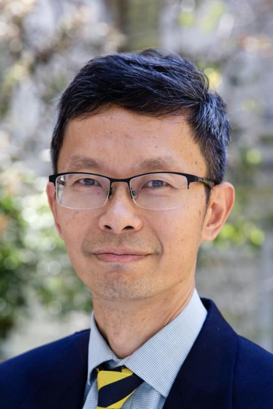 headshot, professor John Chuang 